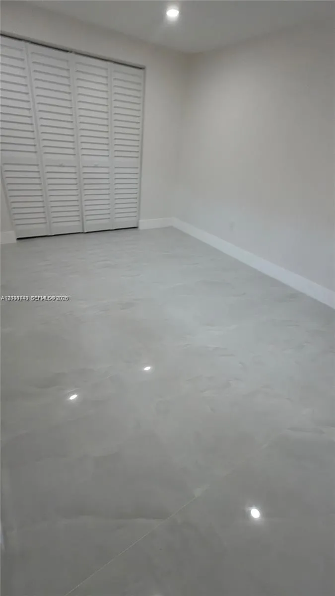 2324 Service Rd Opa-Locka, FL 33054