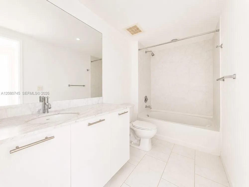 951 Brickell Ave #2407 Miami, FL 33131