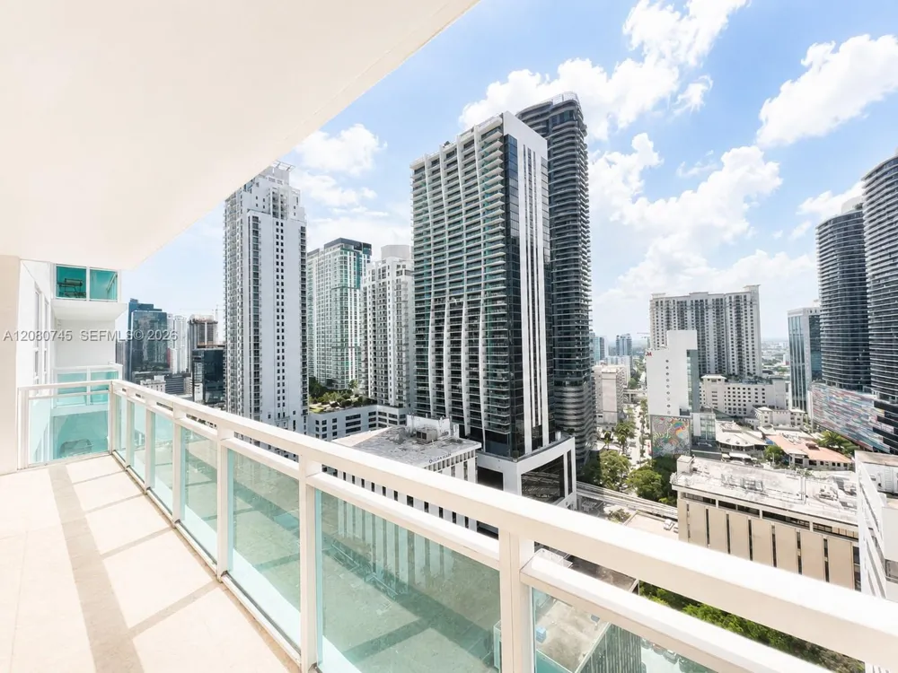951 Brickell Ave #2407 Miami, FL 33131