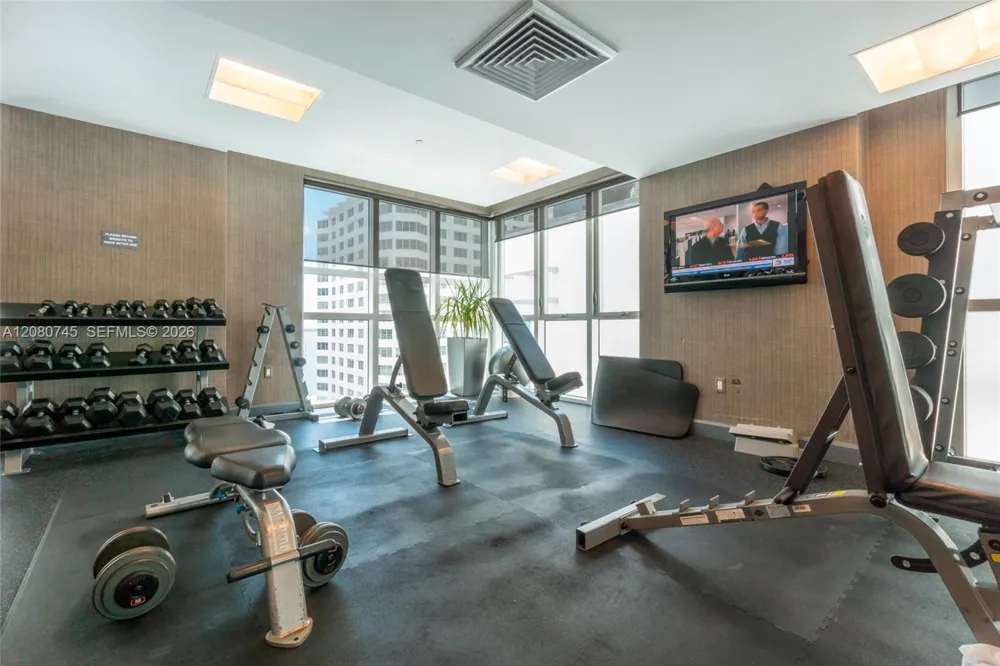 951 Brickell Ave #2407 Miami, FL 33131