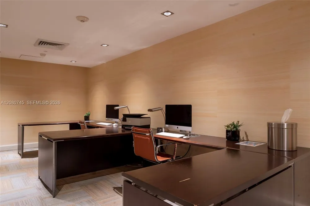 951 Brickell Ave #2407 Miami, FL 33131