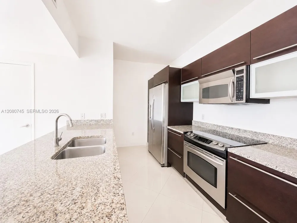 951 Brickell Ave #2407 Miami, FL 33131