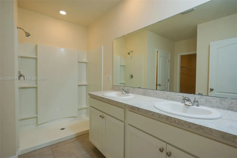660 COTULLA Dr Kissimmee, FL 34758