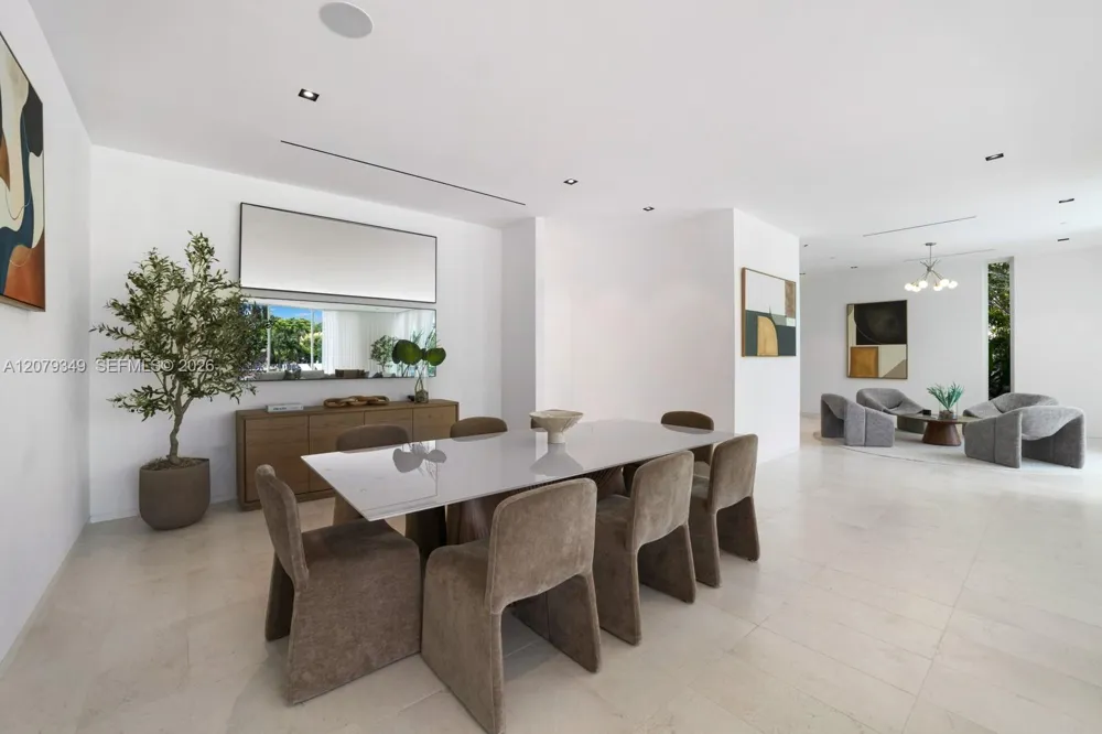 1031 W 48th St #6 Miami Beach, FL 33140