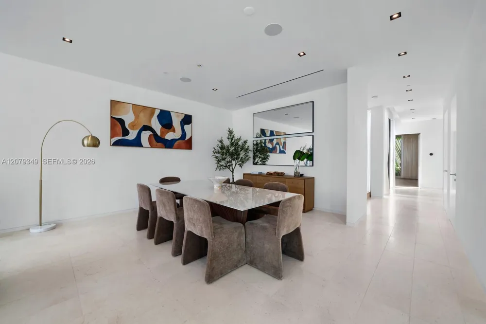 1031 W 48th St #6 Miami Beach, FL 33140