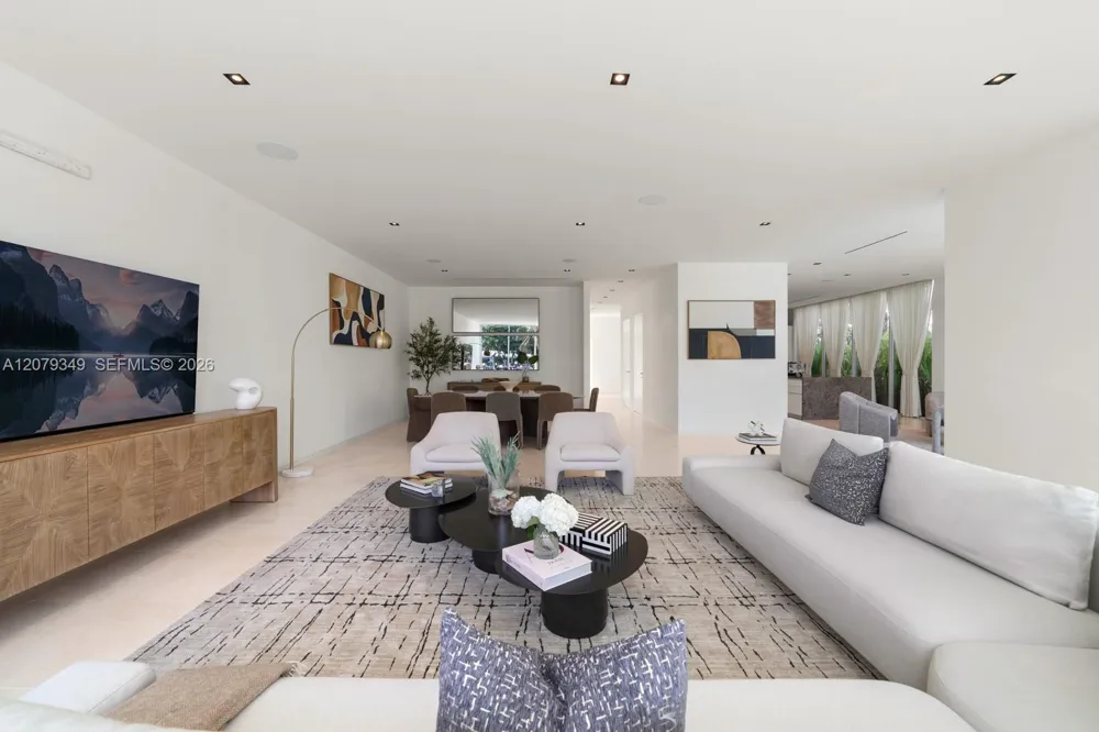 1031 W 48th St #6 Miami Beach, FL 33140