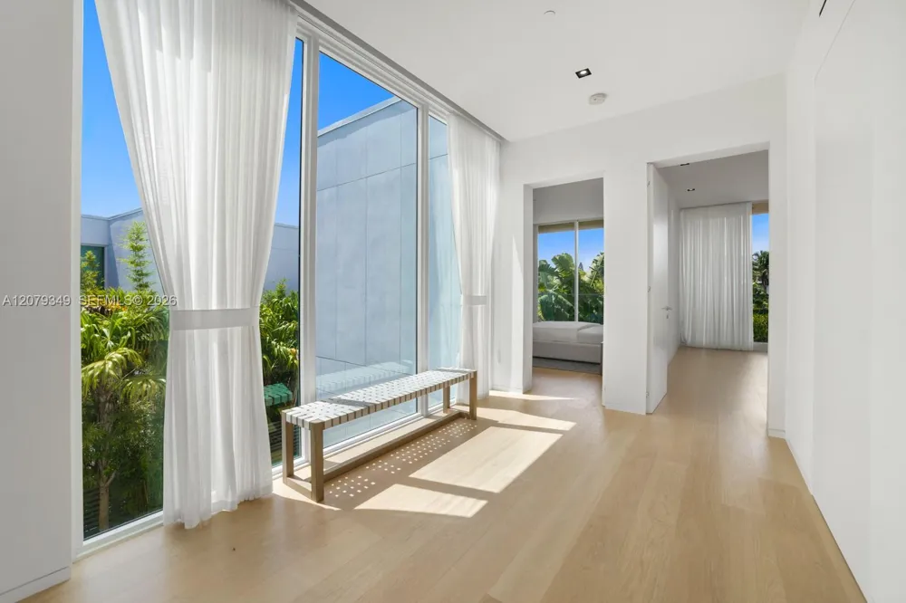 1031 W 48th St #6 Miami Beach, FL 33140