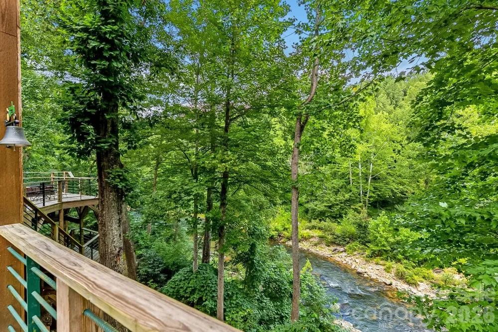 597 Auborn Trivette Road Sugar Grove, NC 28679