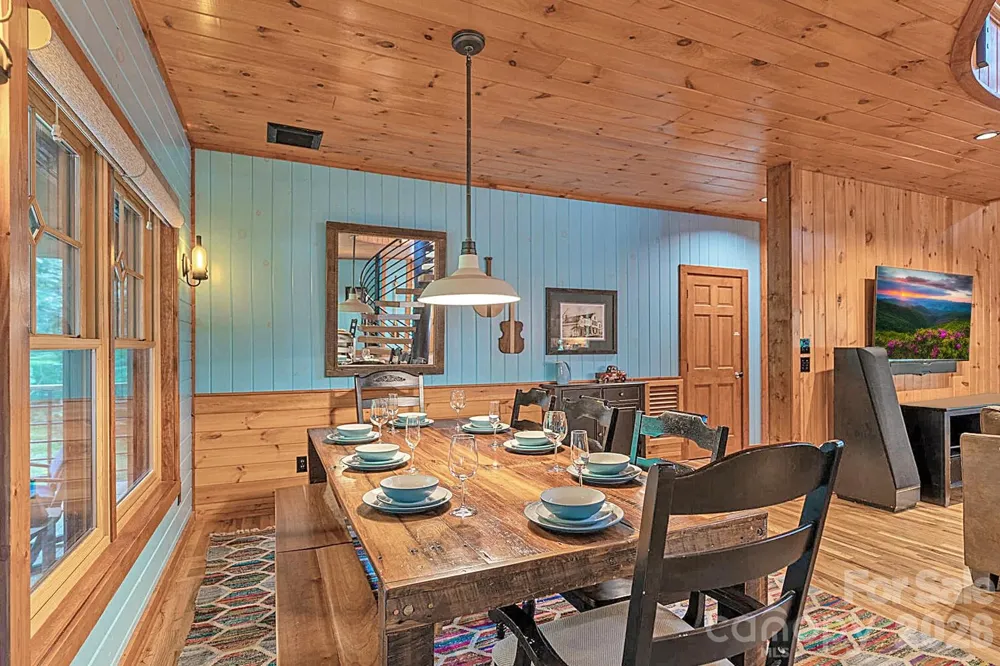597 Auborn Trivette Road Sugar Grove, NC 28679