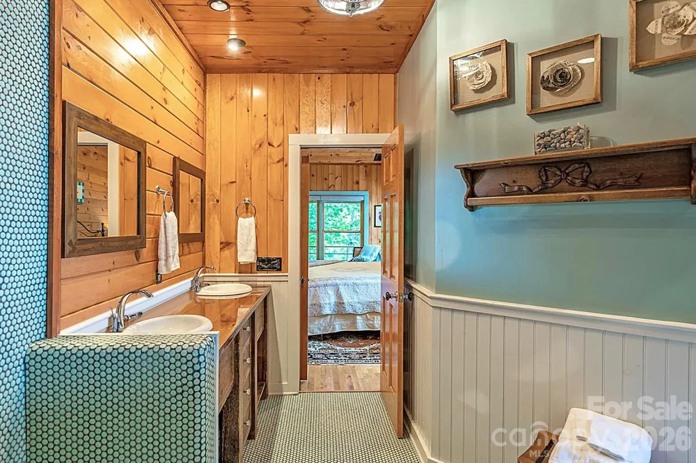 597 Auborn Trivette Road Sugar Grove, NC 28679