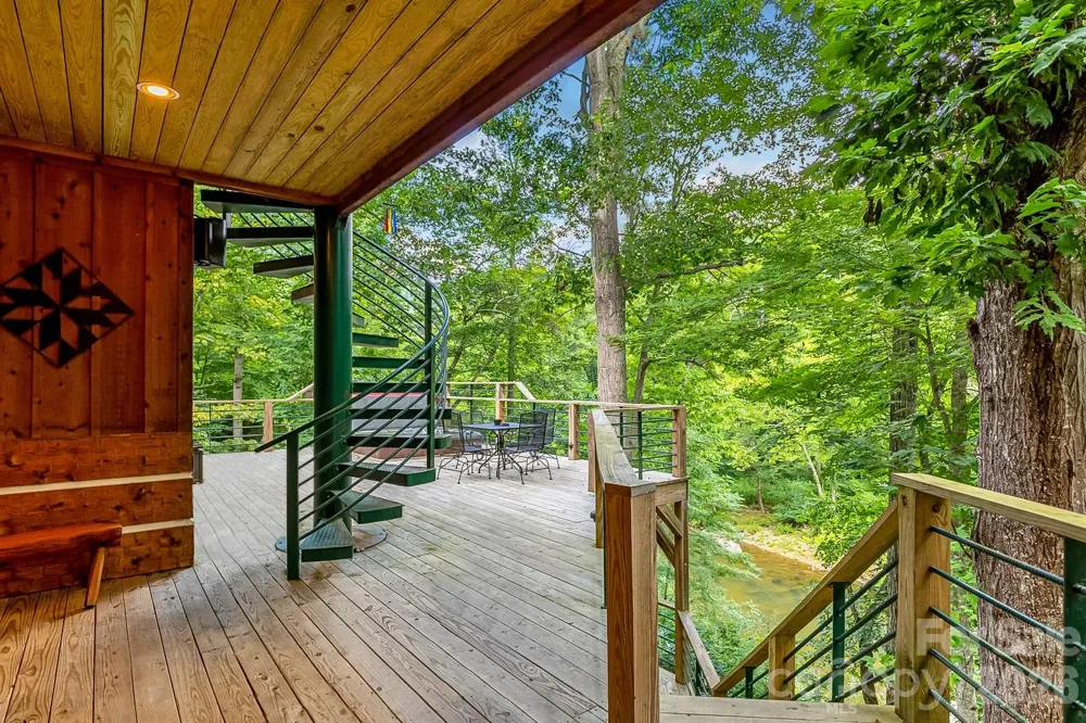 597 Auborn Trivette Road Sugar Grove, NC 28679