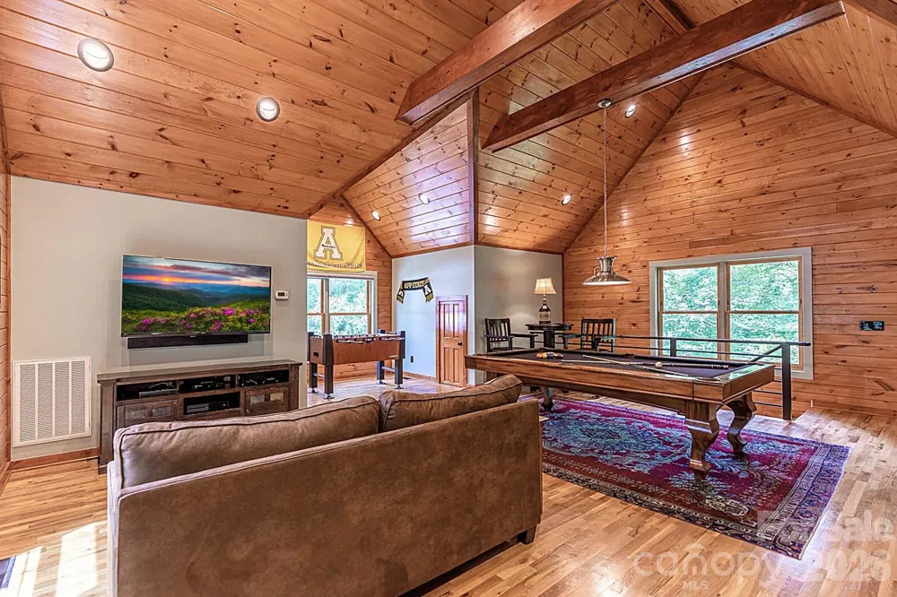 597 Auborn Trivette Road Sugar Grove, NC 28679
