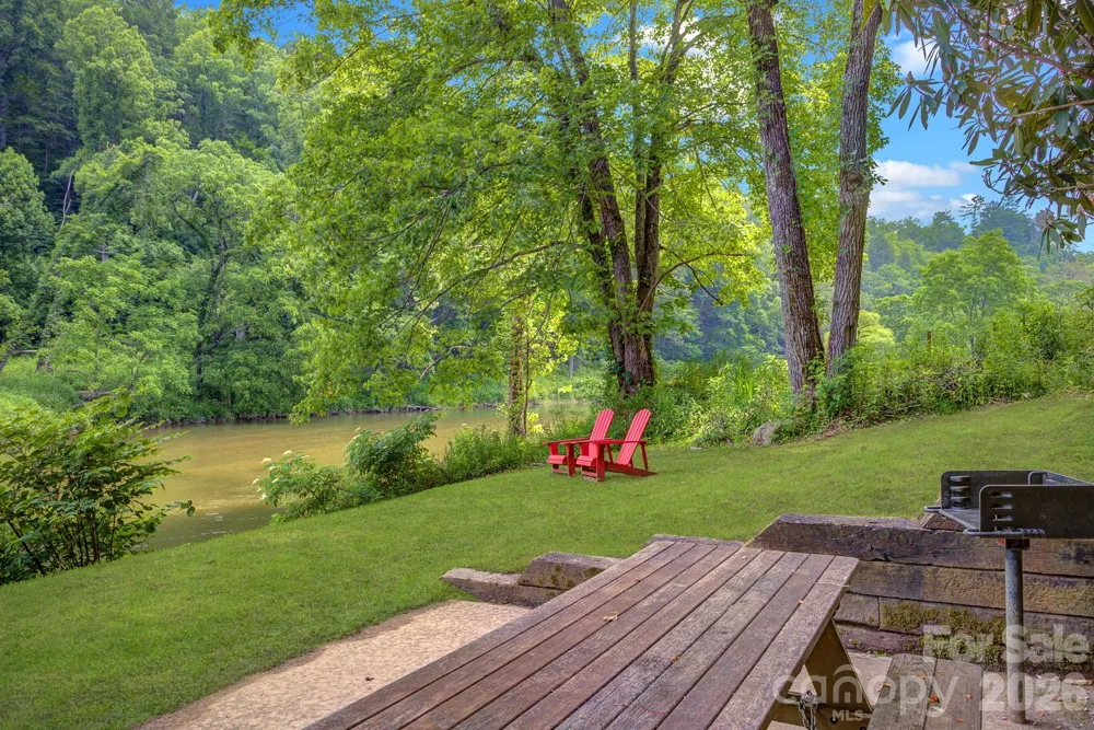 568 Auborn Trivette Road Sugar Grove, NC 28679