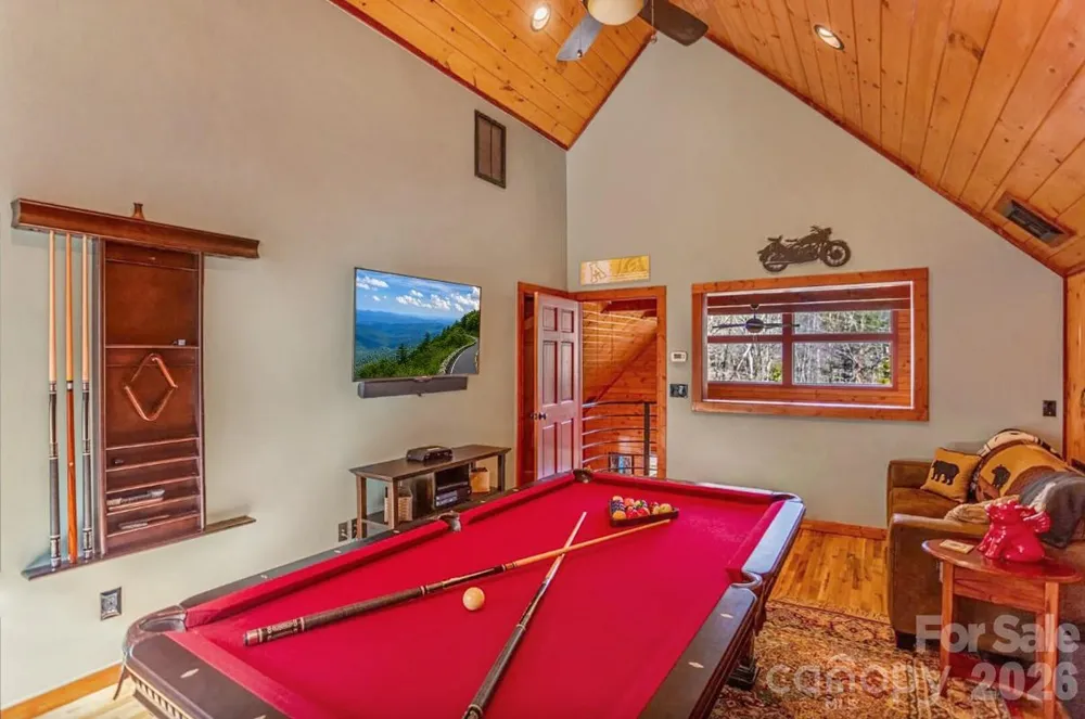 568 Auborn Trivette Road Sugar Grove, NC 28679