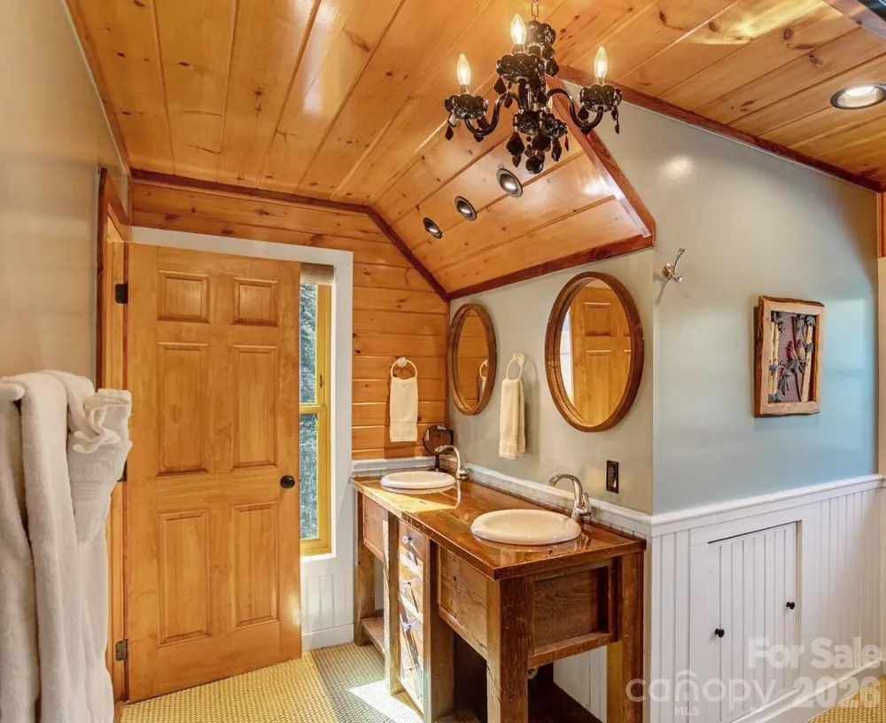 568 Auborn Trivette Road Sugar Grove, NC 28679