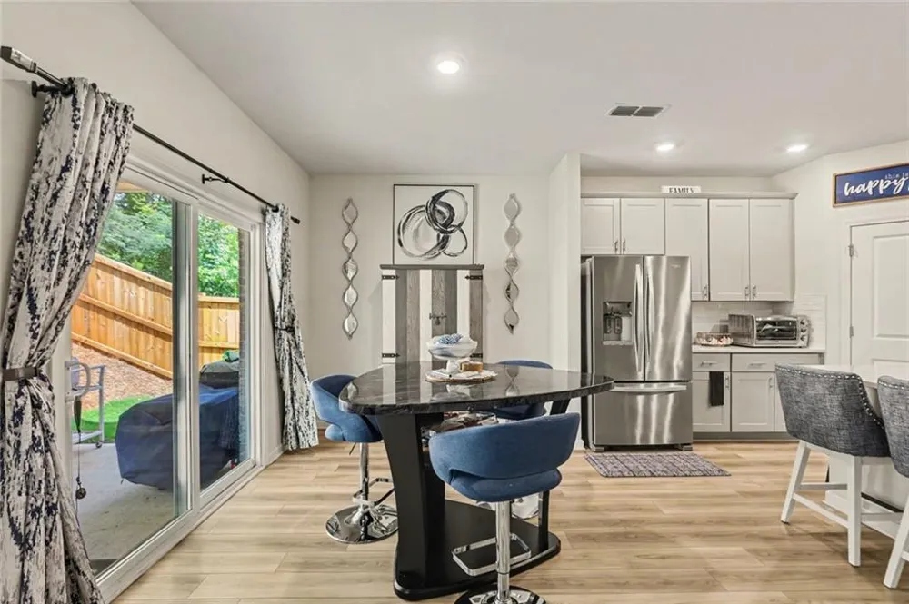 7789 Richmond Trail Fairburn, GA 30213