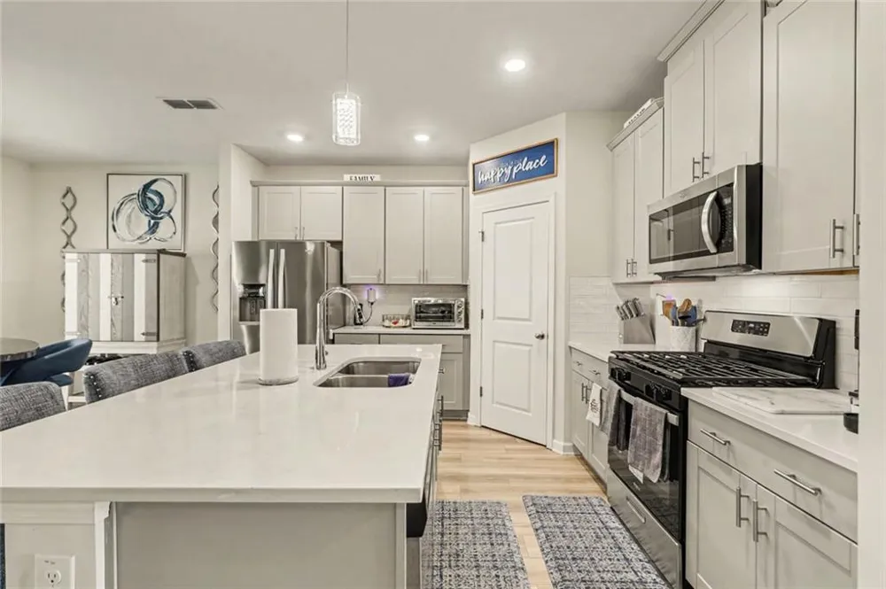 7789 Richmond Trail Fairburn, GA 30213