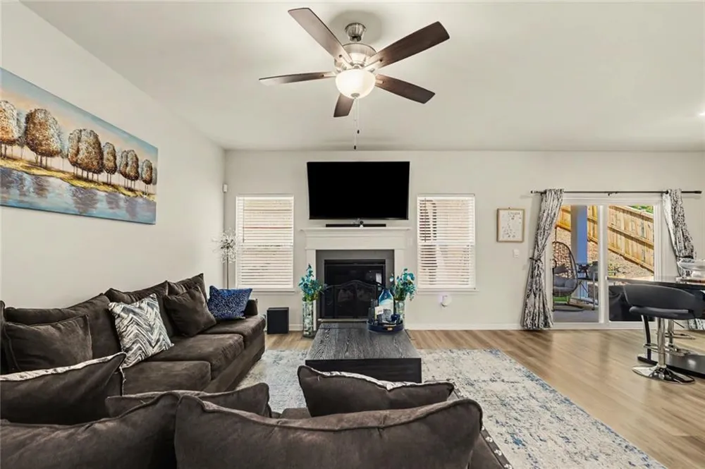 7789 Richmond Trail Fairburn, GA 30213