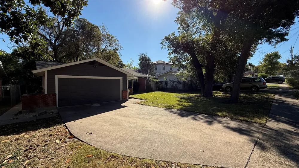 4014 Sun Valley Drive Dallas, TX 75216