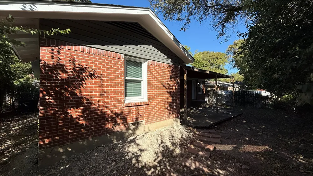 4014 Sun Valley Drive Dallas, TX 75216