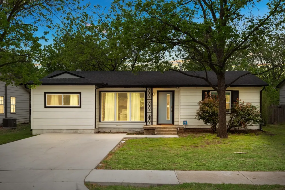 2321 Muret Street Irving, TX 75062