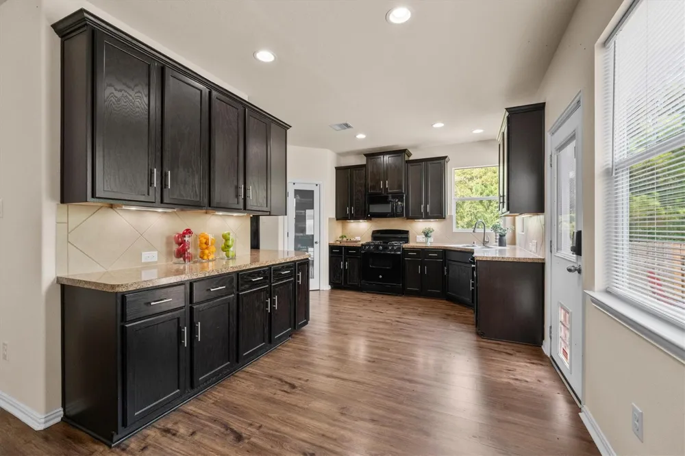 2318 Perkins Crossing Drive Conroe, TX 77304
