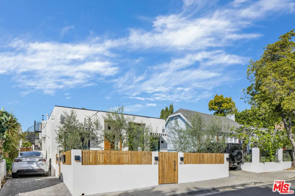 1205 GENESEE AVENUE West Hollywood, CA 90046
