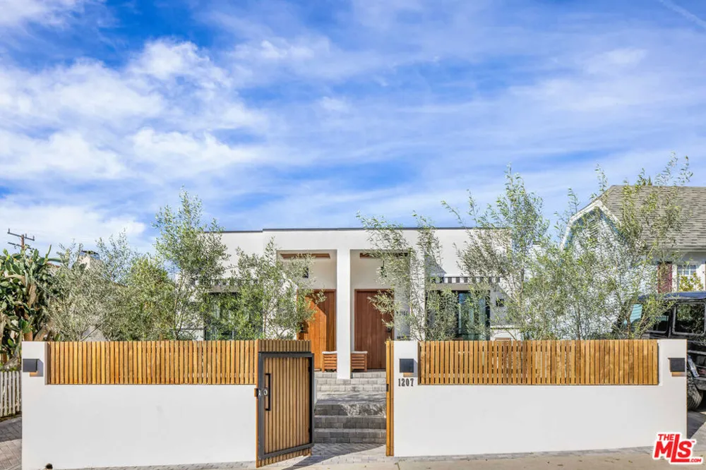 1205 GENESEE AVENUE West Hollywood, CA 90046