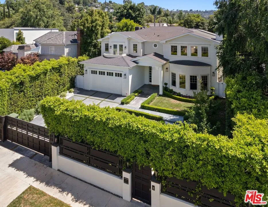 15272 Valley Vista Boulevard Sherman Oaks, CA 91403