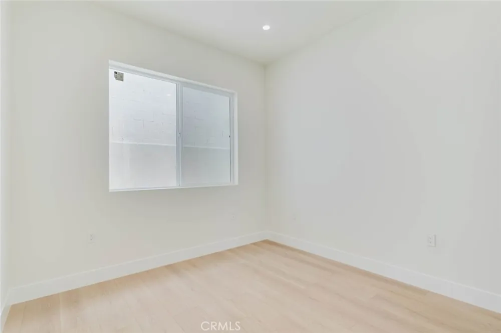 1167 Raymond Avenue #C Glendale, CA 91201