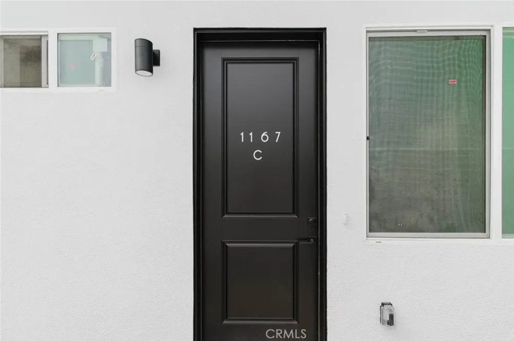 1167 Raymond Avenue #C Glendale, CA 91201