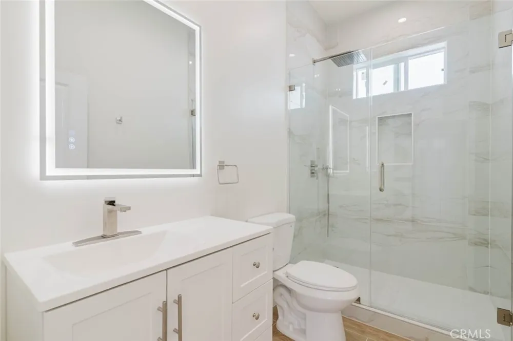 1167 Raymond Avenue #C Glendale, CA 91201