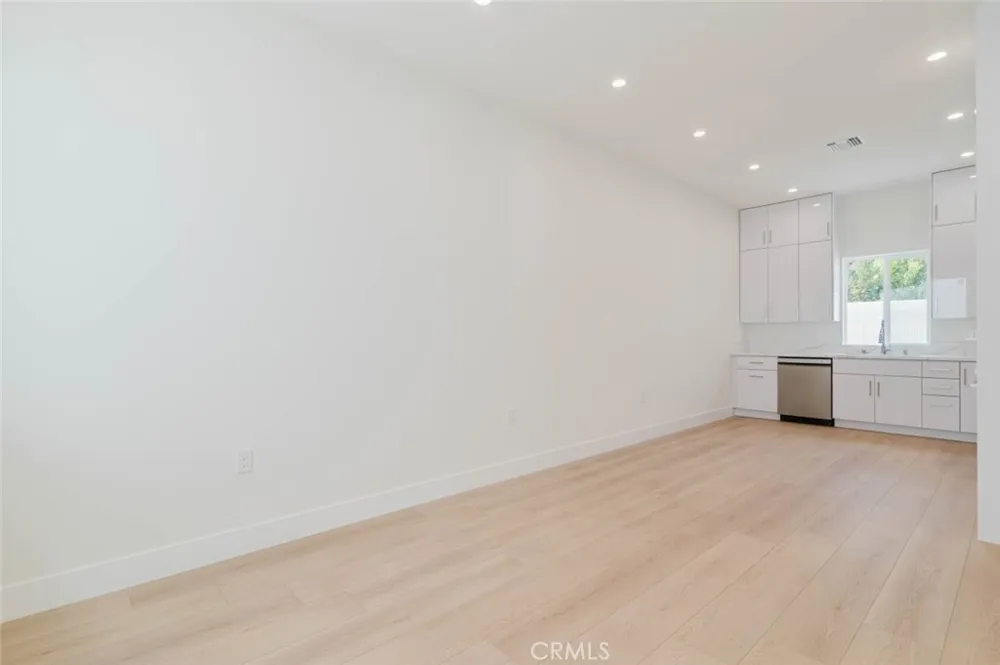 1167 Raymond Avenue #D Glendale, CA 91201