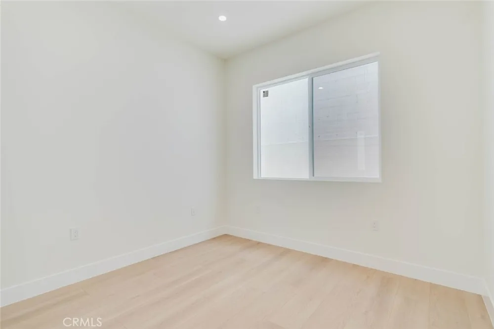 1167 Raymond Avenue #D Glendale, CA 91201