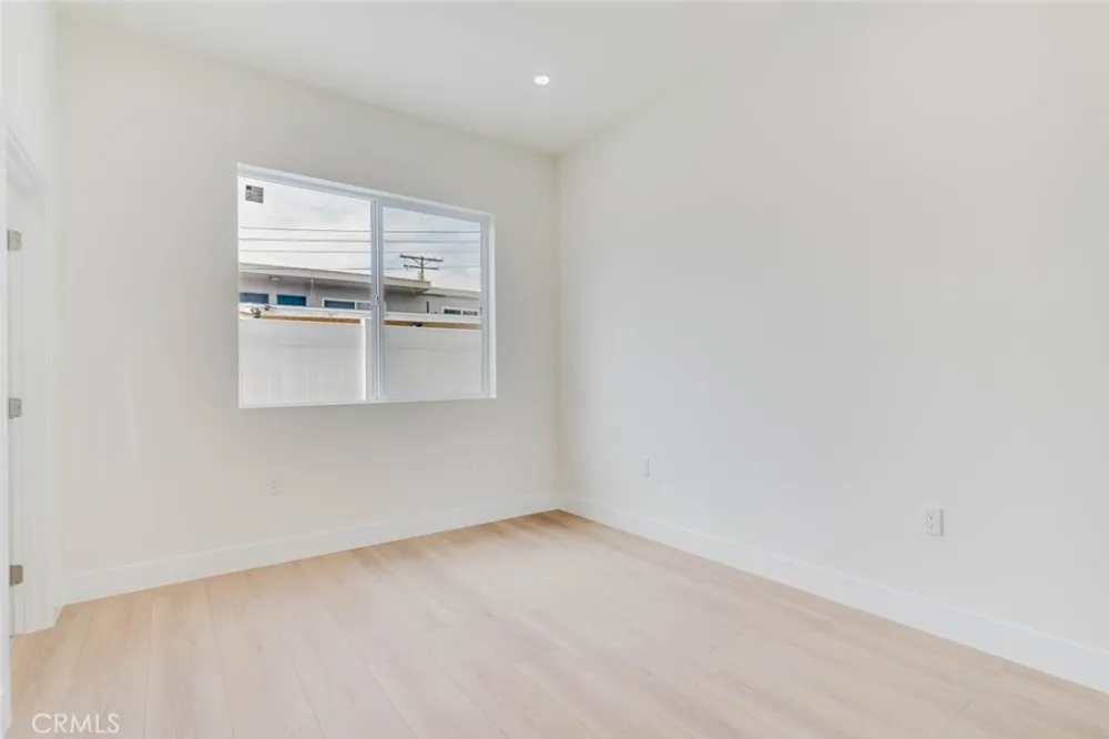 1167 Raymond Avenue #D Glendale, CA 91201