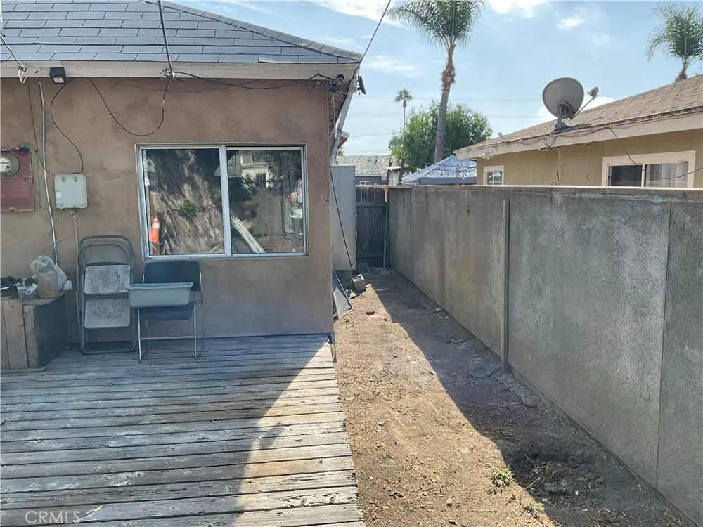 21803 Devlin Avenue Hawaiian Gardens, CA 90716