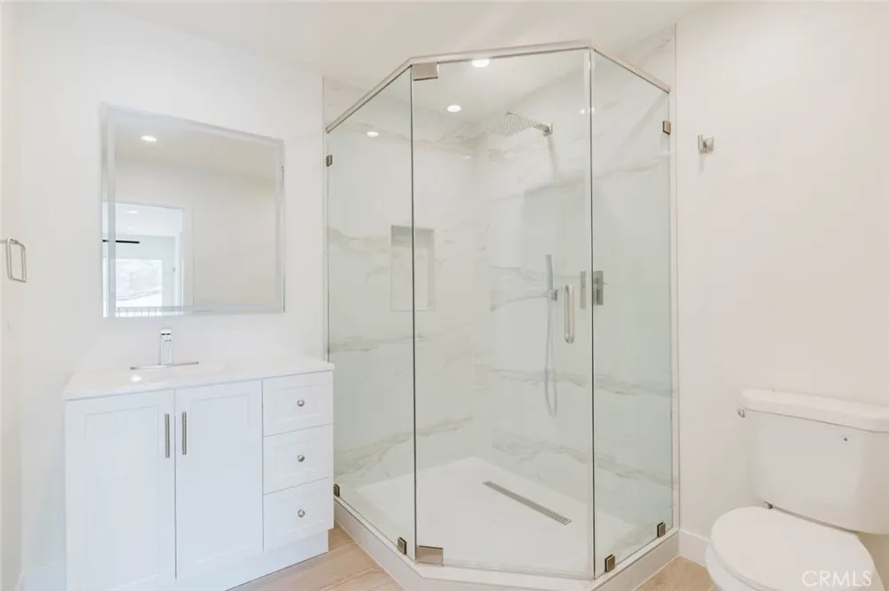 1167 Raymond Avenue #A Glendale, CA 91201