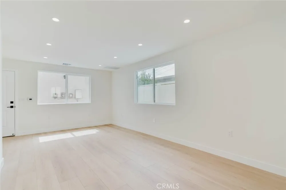 1167 Raymond Avenue #A Glendale, CA 91201