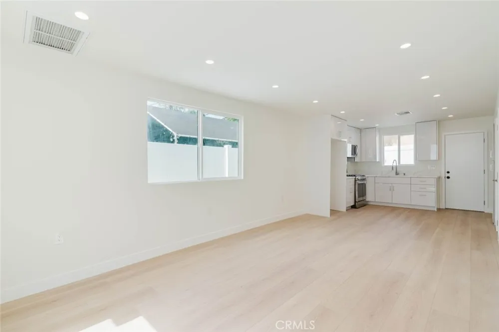 1167 Raymond Avenue #A Glendale, CA 91201