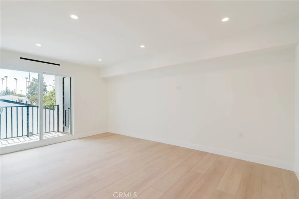 1167 Raymond Avenue #A Glendale, CA 91201