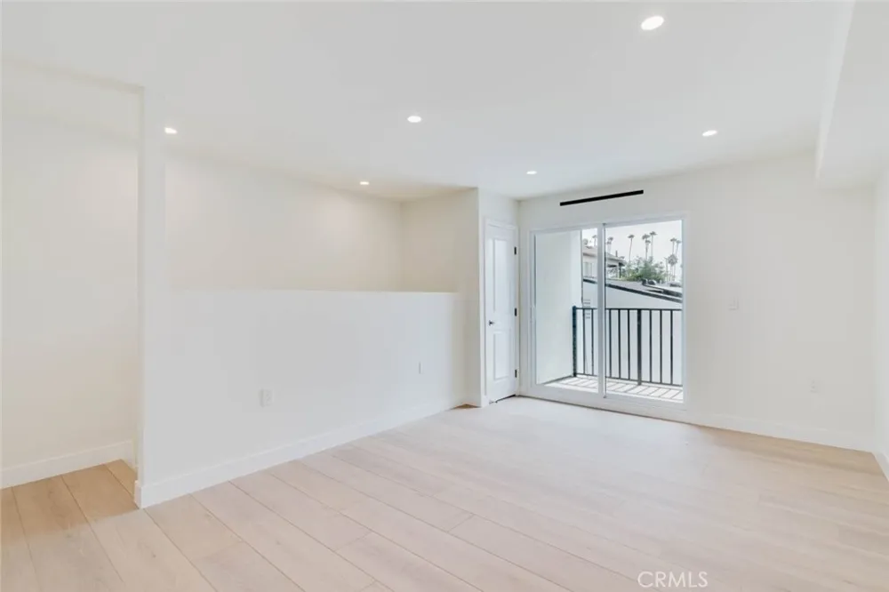 1167 Raymond Avenue #A Glendale, CA 91201
