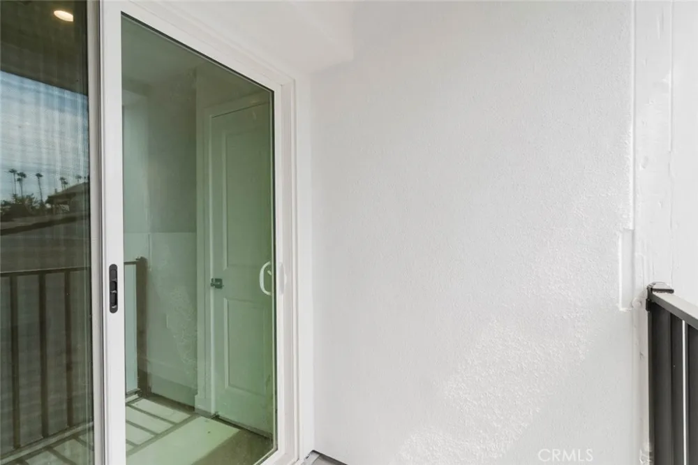 1167 Raymond Avenue #A Glendale, CA 91201