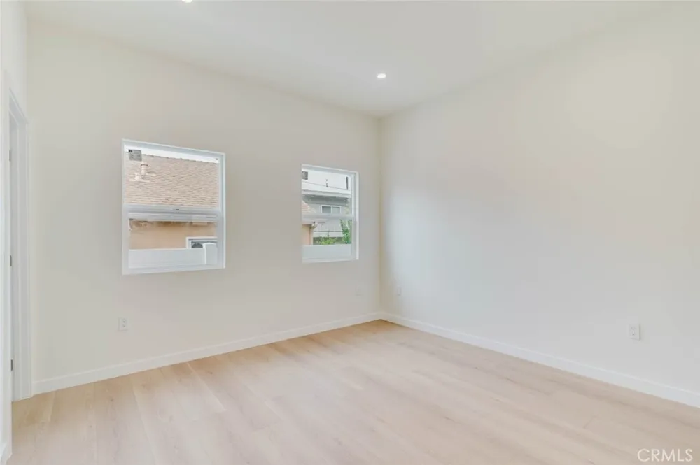 1167 Raymond Avenue Glendale, CA 91201