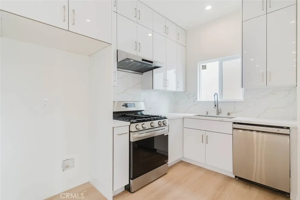1167 Raymond Avenue Glendale, CA 91201