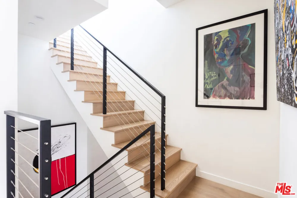 7584 W Skye Way Los Angeles, CA 90046