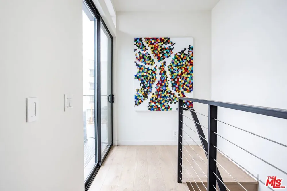 7584 W Skye Way Los Angeles, CA 90046