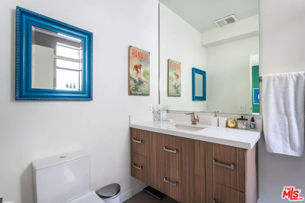 7584 W Skye Way Los Angeles, CA 90046