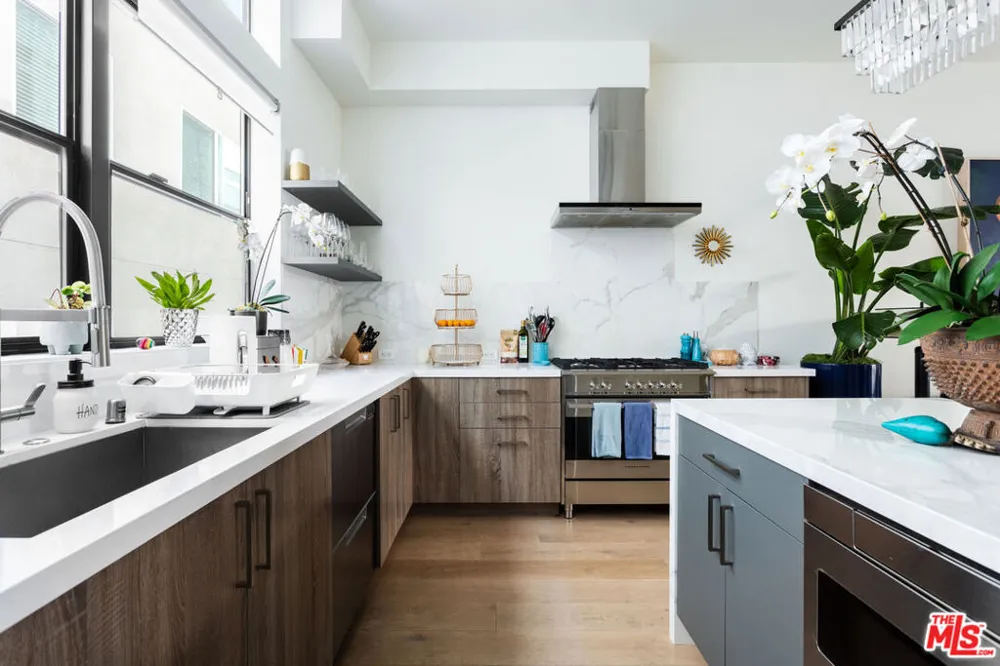 7584 W Skye Way Los Angeles, CA 90046