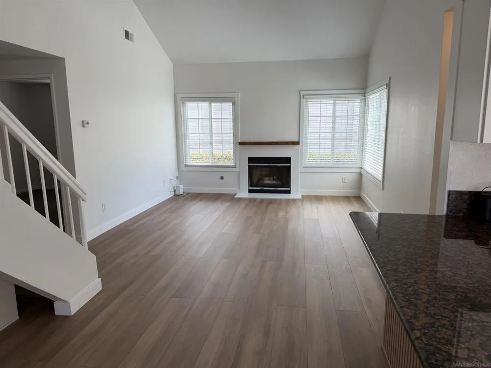 318 Riverview Way Oceanside, CA 92057