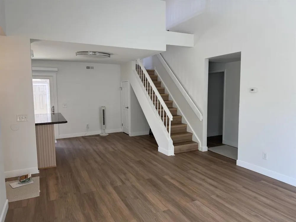 318 Riverview Way Oceanside, CA 92057